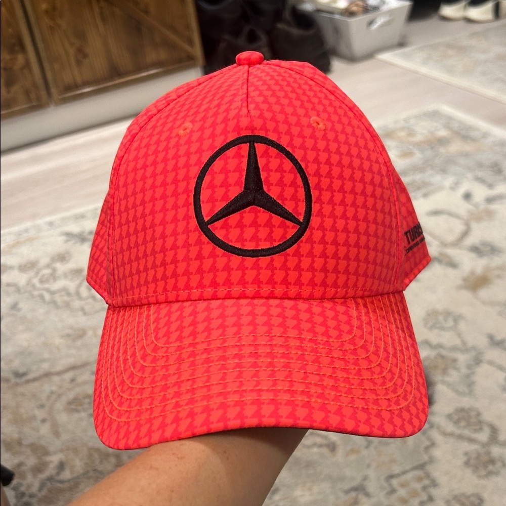 NWT Mercedes amg petronas hat